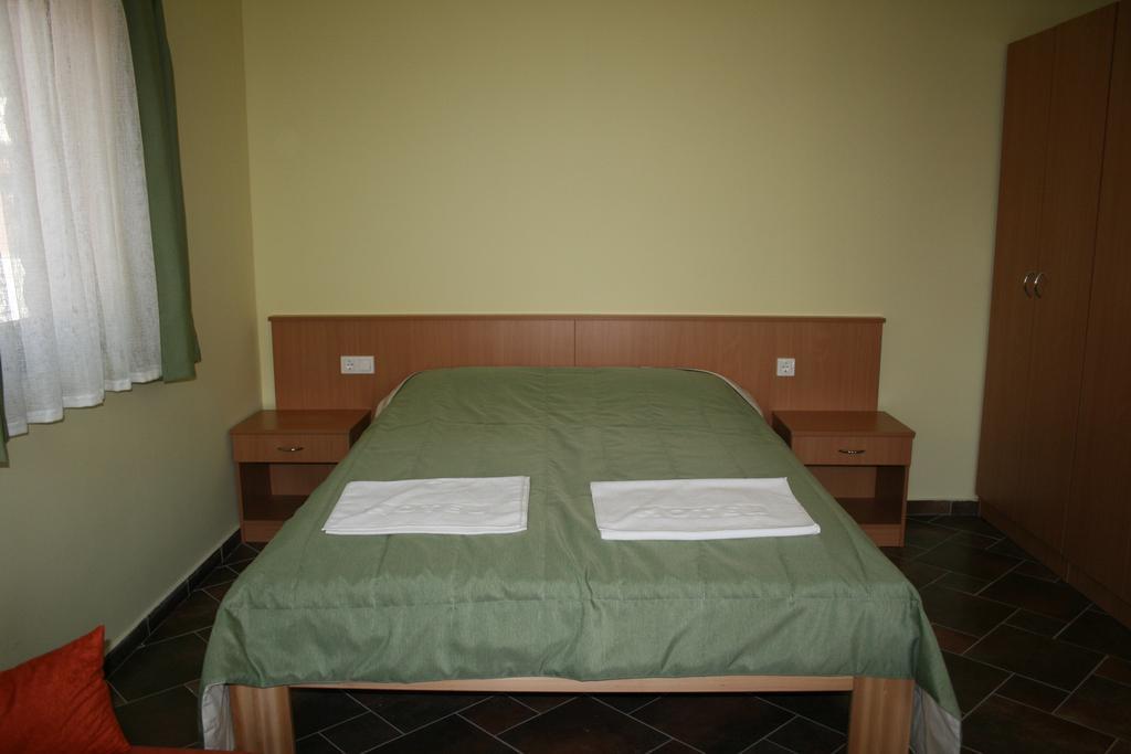 Matra Kemping Apartmanok Matrafured Rom bilde